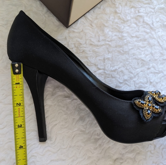 NIB- Louis Vuitton Peeptoe Heels - Picture 3 of 11